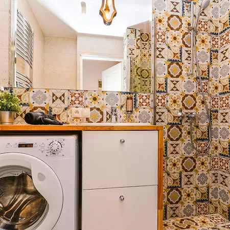 Daire Two Bedroom In With Space For Remote Work By Renters *