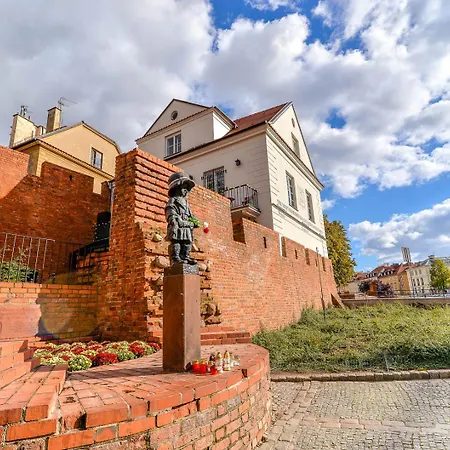 Two Bedroom In With Space For Remote Work By Renters *