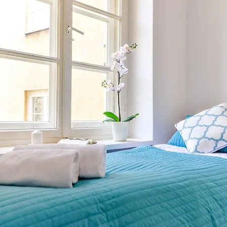 شقة With Two Bedrooms In With Space For Remote Work By Renters