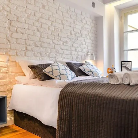 Two Bedroom In With Space For Remote Work By Renters * 바르샤바